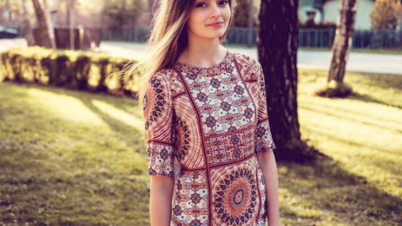 Cotton tunics offer endless outfit possibilities: Discover casual and glamorous looks.