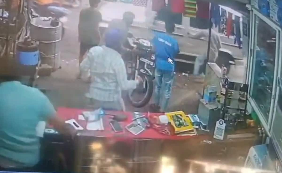 On Camera, Madhya Pradesh Girl Kidnapped, Then A 20-Km Chase To Rescue Her