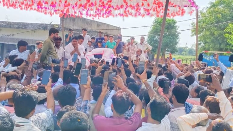 Rajasthan: नरेश मीणा ने डूंगरी बांध पर दिया सीएम को खुला चैलेंज, कहा- किसी भी सूरत में एक ईंट तक नहीं लगने दूंगा Rajasthan: नरेश मीणा ने डूंगरी बांध पर दिया सीएम को खुला चैलेंज, कहा- किसी भी सूरत में एक ईंट तक नहीं लगने दूंगा