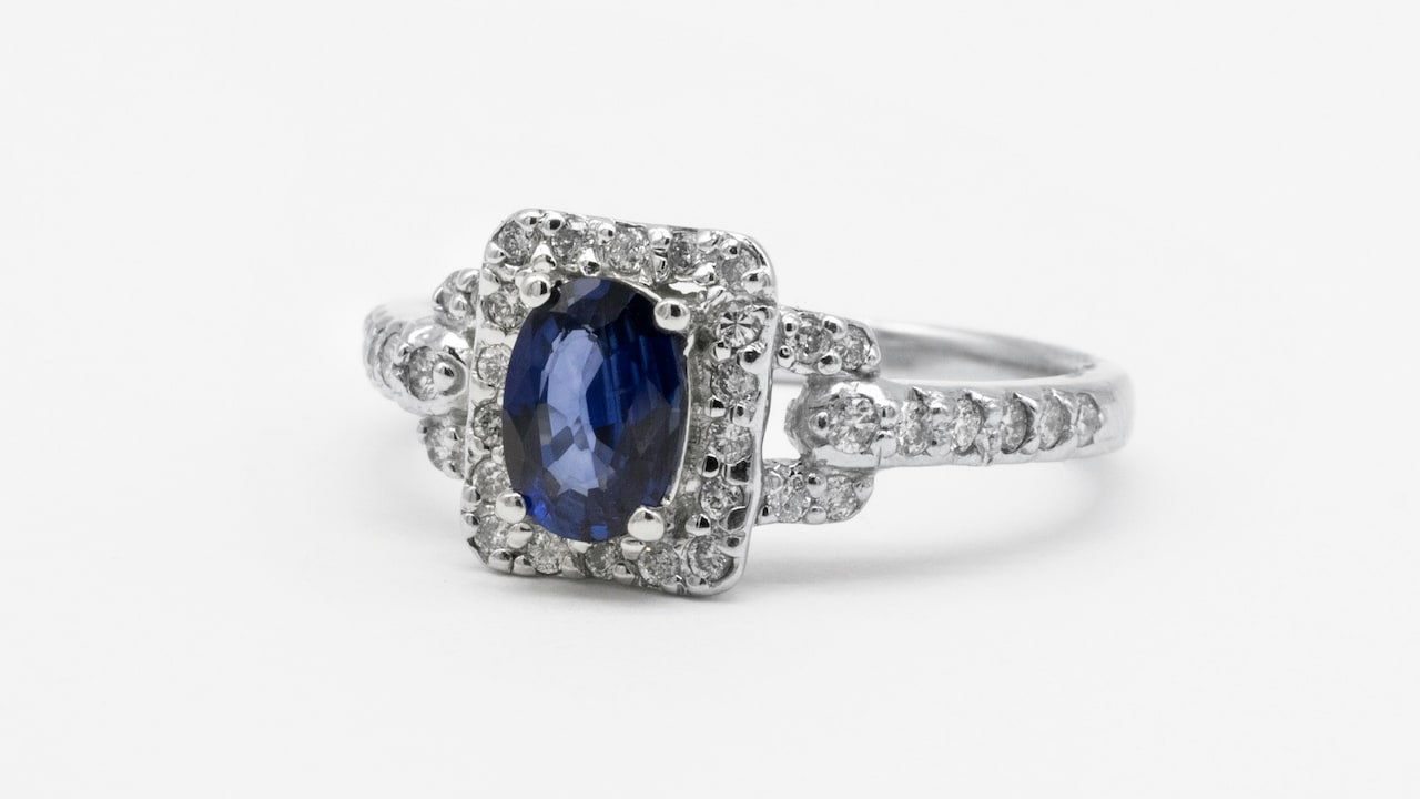 A guide to picking the right ring stone for yourself 