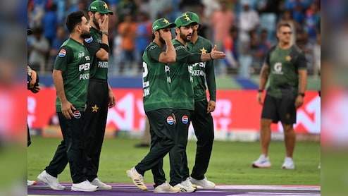 Asia Cup 2025: एक गलत फैसला और पाकिस्तान हो जाएगा एशिया कप से बाहर! सुपर-4 का ऐस बन रहा समीकरण