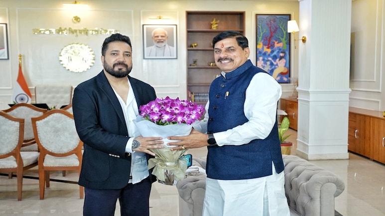 MP News: मीका सिंह ने की CM मोहन यादव से मुलाकात; मध्य प्रदेश सरकार की इस पहल को सराहा MP News: मीका सिंह ने की CM मोहन यादव से मुलाकात; मध्य प्रदेश सरकार की इस पहल को सराहा