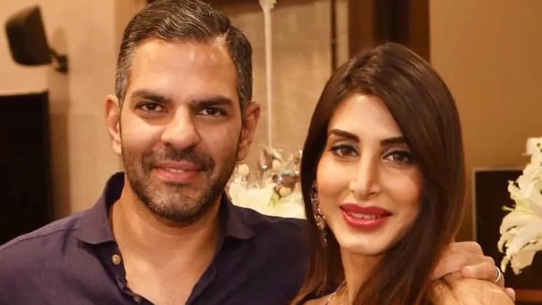 When Priya Sachdev First Met Karisma Kapoor's Husband Sunjay Kapur On A Flight When Priya Sachdev First Met Karisma Kapoor's Husband Sunjay Kapur On A Flight