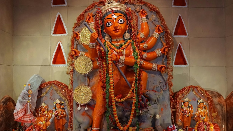Kolkata's Durga Puja 2025 Guide: Where To Go, What To Eat, And How To Celebrate