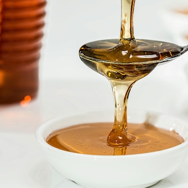 Should You Cook Or Heat Honey? Know This Before Picking Up The Bottle