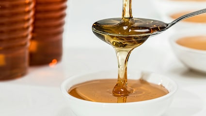 Should You Cook Or Heat Honey? Know This Before Picking Up The Bottle