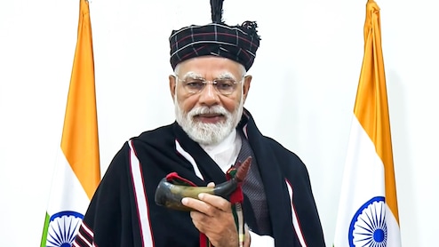 LIVE: मणिपुर पहुंचे PM मोदी का चुराचांदपुर में फूलों से स्‍वागत, 2023 हिंसा के बाद राज्य का पहला दौरा