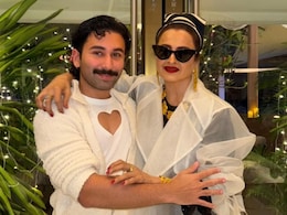 Watch: Orry And Rekha's Viral Moment From Boney Kapoor's Bash Has The Internet's Attention Watch: Orry And Rekha's Viral Moment From Boney Kapoor's Bash Has The Internet's Attention