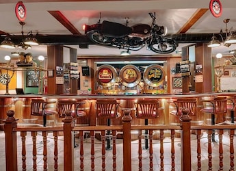 7 Best Nightspots In Coimbatore For Food, Drinks And Live Music