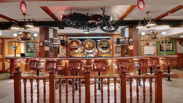 7 Best Nightspots In Coimbatore For Food, Drinks And Live Music