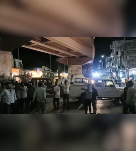 khatushyamji: खाटूश्यामजी के रास्ते में हंगामा, अवैध वसूली के खिलाफ वाहन  चालकों ने किया जाम | KhatuShyamiJi Devotees faced difficulties vehicle  drivers took streets against illegal extortion