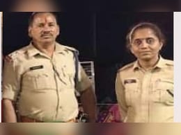 क्षिप्रा नदी में डूबे SI, महिला कांस्टेबल का नहीं मिला सुराग, डोंगी लेकर ग्रामीण तैराके भी नदी में उतरे क्षिप्रा नदी में डूबे SI, महिला कांस्टेबल का नहीं मिला सुराग, डोंगी लेकर ग्रामीण तैराके भी नदी में उतरे