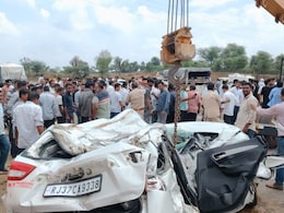 डीडवाना में भीषण सड़क हादसा, बस और कार की टक्कर में 2 लोगों की मौत,19 से ज्यादा घायल डीडवाना में भीषण सड़क हादसा, बस और कार की टक्कर में 2 लोगों की मौत,19 से ज्यादा घायल