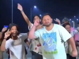 Video: लड़के बना रहे थे रील, तेजस्वी ने देखा तो वो भी लगे नाचने; वीडियो हुआ वायरल