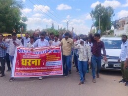 नर्सिंग ऑफिसर पर लगे मारपीट के आरोप, कार्रवाई नहीं होने पर नर्सिंग कर्मियों ने किया कार्य बहिष्कार  नर्सिंग ऑफिसर पर लगे मारपीट के आरोप, कार्रवाई नहीं होने पर नर्सिंग कर्मियों ने किया कार्य बहिष्कार