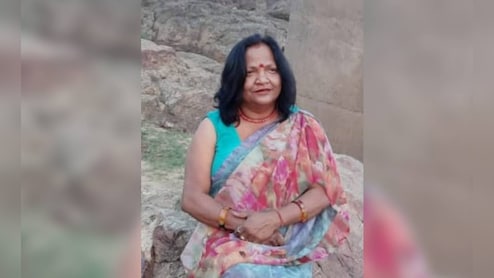 Best Hindi Poem: अतीत को भूल वर्तमान में जीना सीखो...आज में खुश रहना सीखाती है रश्मि गुप्ता की शानदार कविता