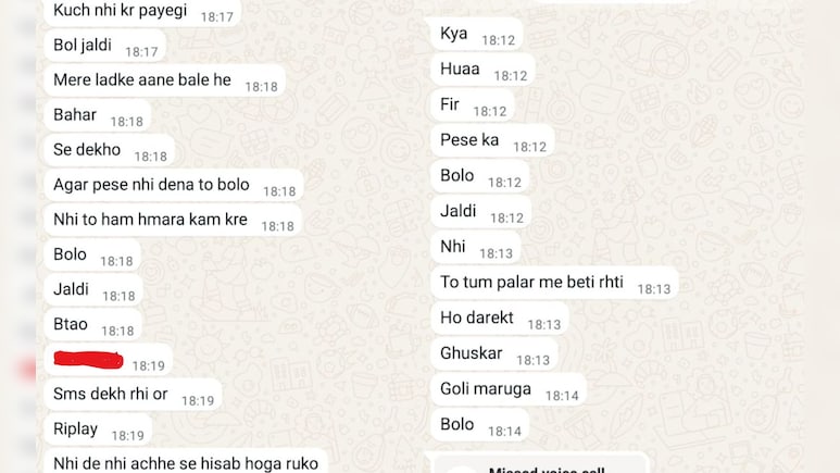 फ्लैट में घुसकर गोली मारेंगे, अगर... ग्वालियर के स्वास्थ्य अधिकारी और परिवार को धमकी, पत्नी को भी भेजे मैसेज फ्लैट में घुसकर गोली मारेंगे, अगर... ग्वालियर के स्वास्थ्य अधिकारी और परिवार को धमकी, पत्नी को भी भेजे मैसेज