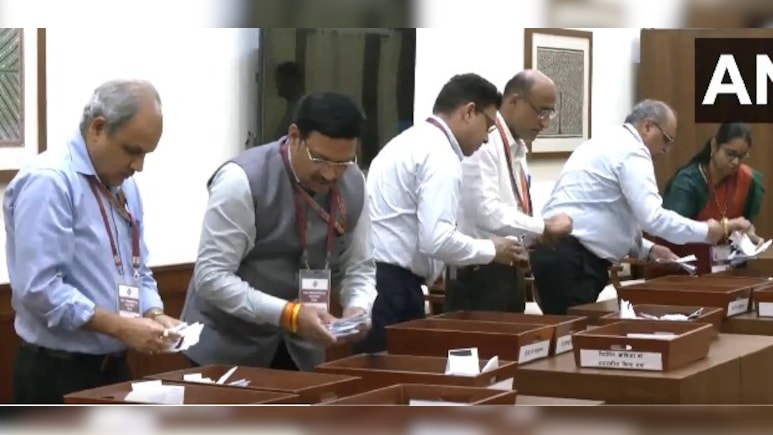 उपराष्ट्रपति चुनाव: सीपी राधाकृष्णन होंगे भारत के नए उप राष्ट्रपति
