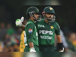 पाकिस्तान के 'भविष्य' ने बाबर आजम को छोड़ा पीछे, लगा दी शर्मनाक रिकॉर्ड की हैट्रिक