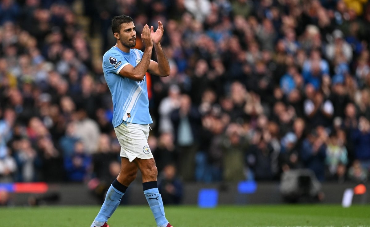 Manchester City Midfielder Rodri Complains Of Pain In Same Knee He Had ACL Injury