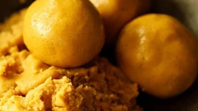 इस बार सर्दियों में खाइए ये लड्डू, वजन घटेगा और पेट भी खुश, बनाना भी बेहद आसान