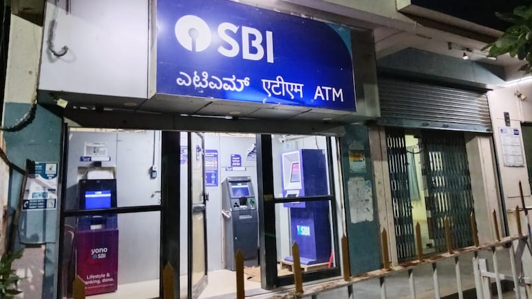 In Daring Heist, Gold Worth Rs 20 Crore Looted From SBI Bank In Karnataka