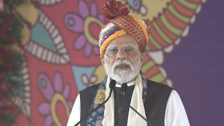 बांसवाड़ा में प्रधानमंत्री का कांग्रेस पर तीखा हमला, रोजगार-बिजली-पेपर लीक समेत PM मोदी के भाषण की 10 बड़ी बातें