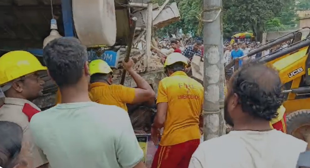ओडिशा के कोरापुट में मार्केट कॉम्प्लेक्स ढहा, एक की मौत, कई के दबे होने की आशंका
