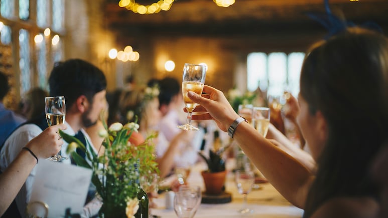 Hungry Wedding Guest's Pizza Order At Venue Makes Bride Furious, Internet Reacts