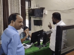 मुंह काला कर देंगे...  महाराष्ट्र में फिर दिखी MNS की गुंडागर्दी! अधिकारी को धमकाया मुंह काला कर देंगे...  महाराष्ट्र में फिर दिखी MNS की गुंडागर्दी! अधिकारी को धमकाया