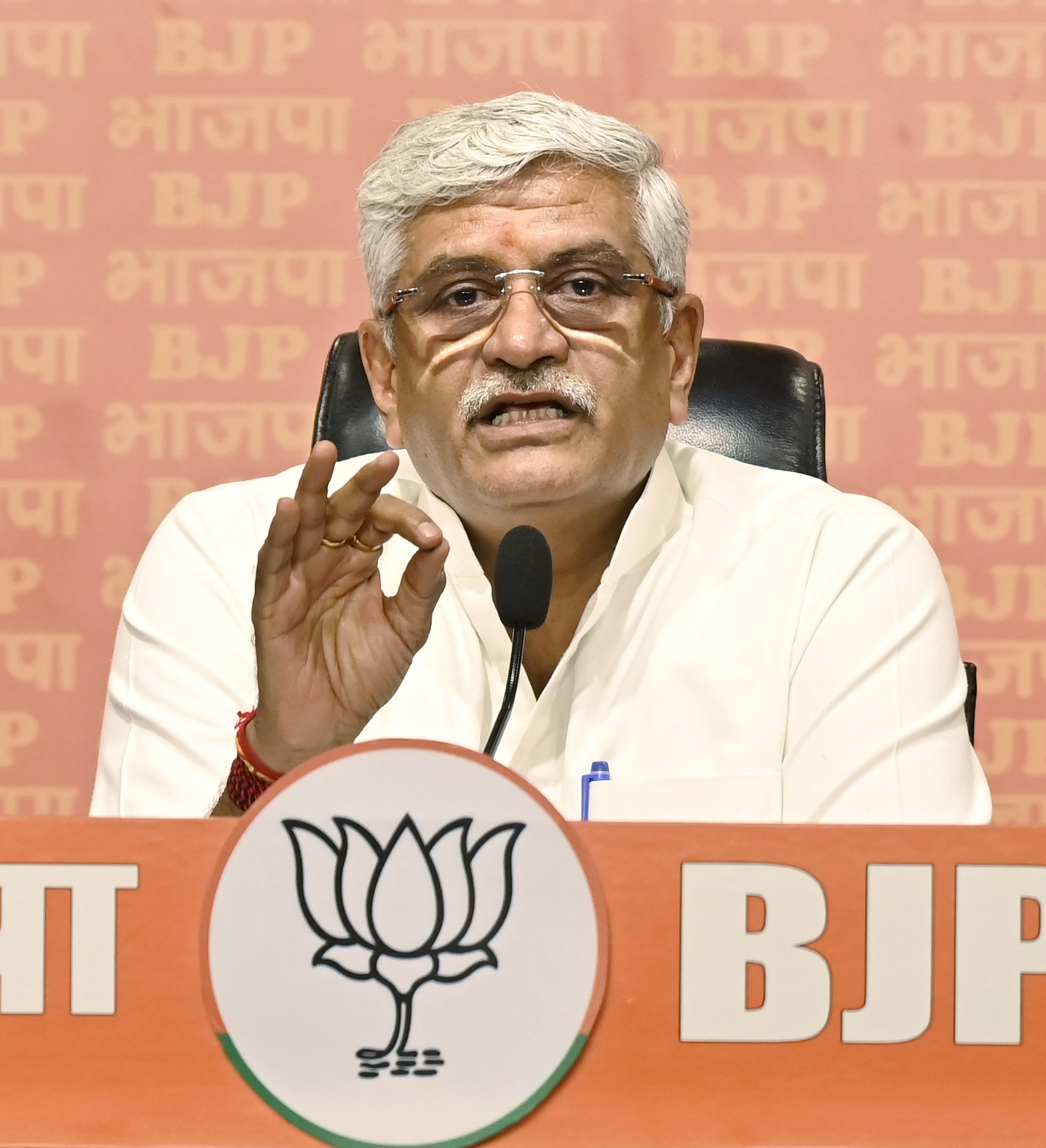 GST को 'गब्बर सिंह टैक्स' कहना हास्यास्पद... राहुल गांधी पर गजेंद्र सिंह शेखावत का पलटवार