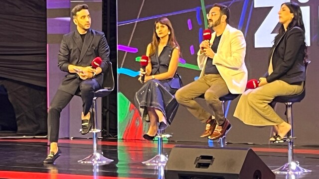 Aayush Ailawadi, Fatema Agarkar, Dr. Zirak Marker, Simone Khambatta (L-R)