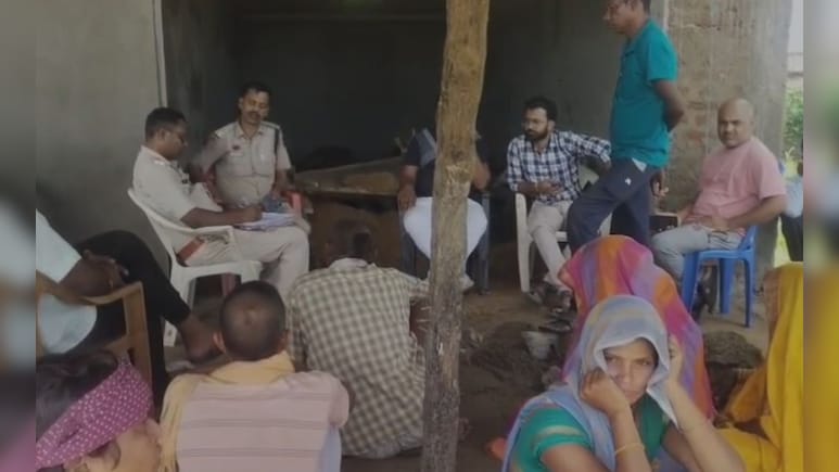 Chhattisgarh News: भैंस चराने न‍िकले युवक की पीट-पीटकर हत्‍या, इलाके में फैली सनसनी, पिता बोले...