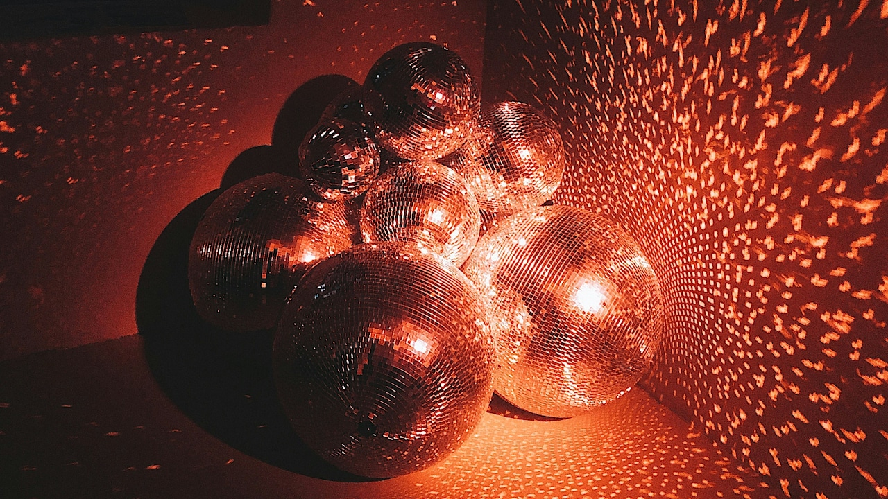 Bollywood Day 2025: How can you plan a theme party with 5 essentials