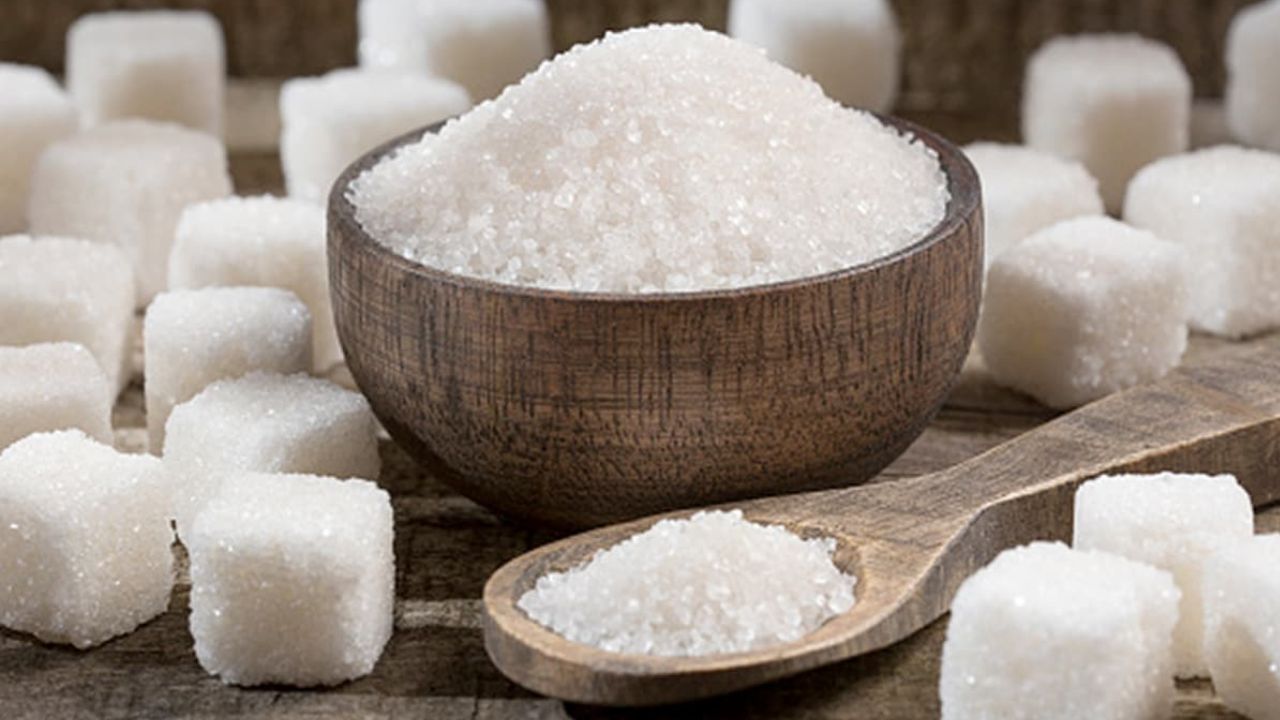 Sugar Can Damage Skin: Nutritionist Explains How Sugar Causes Skin Ageing