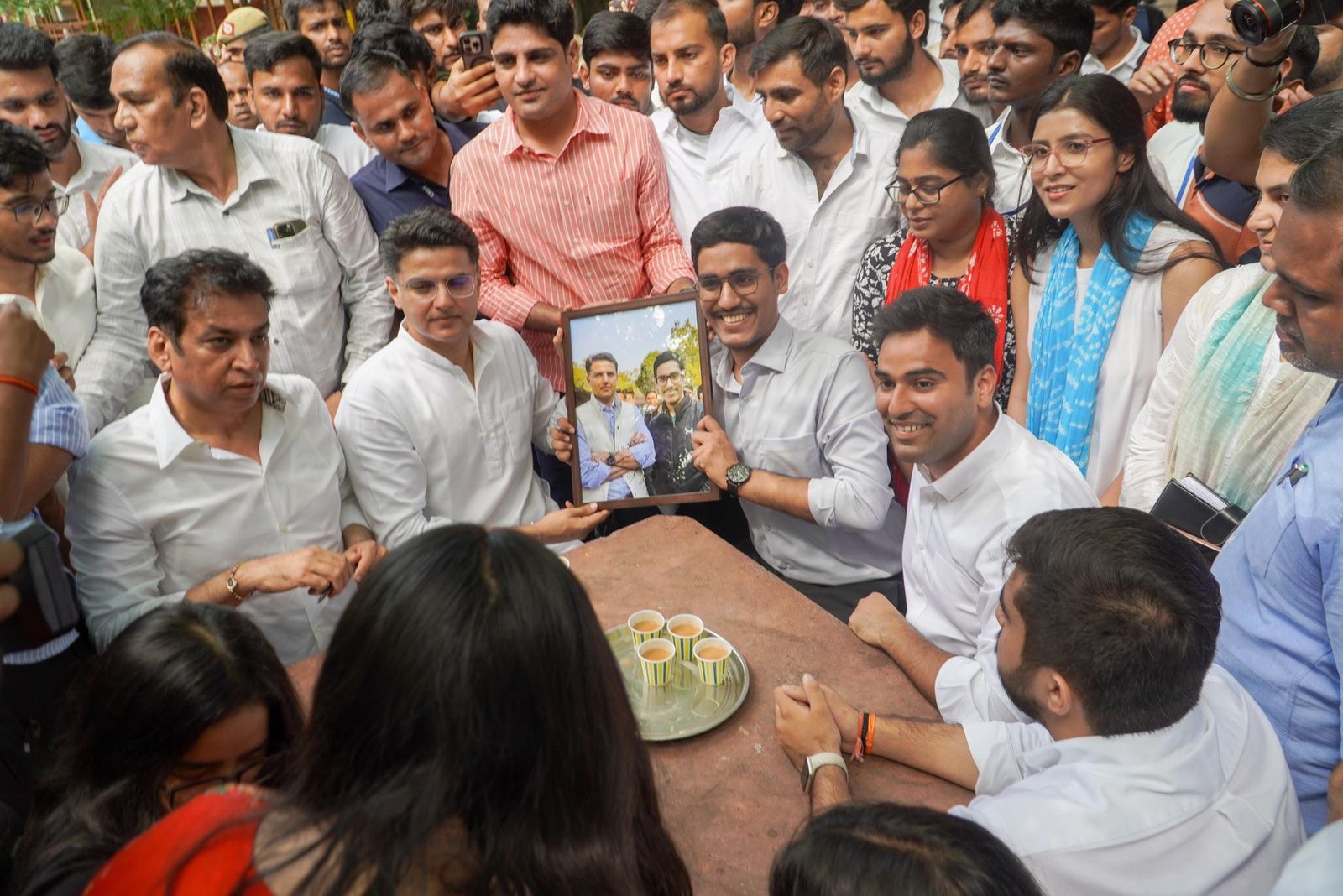 DUSU चुनाव 2025: सचिन पायलट ने NSUI उम्मीदवारों के समर्थन में डीयू कैंपस का किया दौरा