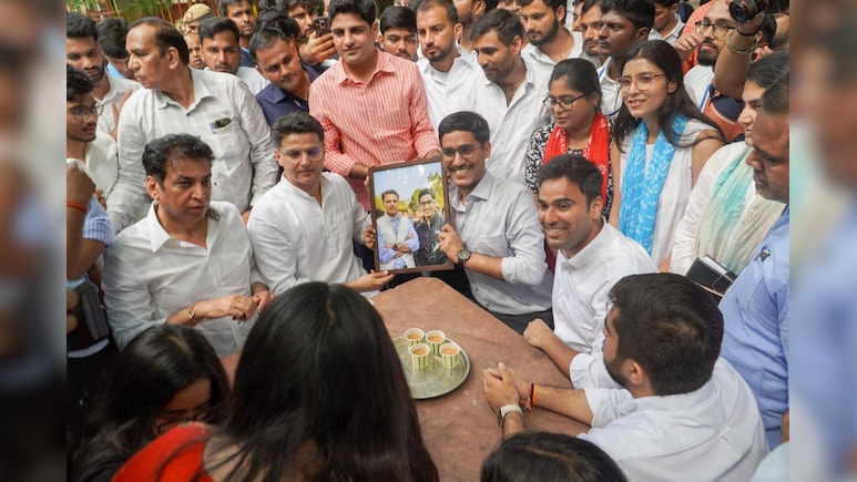 DUSU चुनाव 2025: सचिन पायलट ने NSUI उम्मीदवारों के समर्थन में डीयू कैंपस का किया दौरा