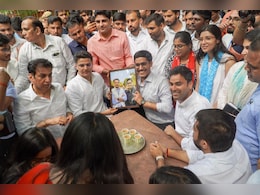 DUSU चुनाव 2025: सचिन पायलट ने NSUI उम्मीदवारों के समर्थन में डीयू कैंपस का किया दौरा DUSU चुनाव 2025: सचिन पायलट ने NSUI उम्मीदवारों के समर्थन में डीयू कैंपस का किया दौरा
