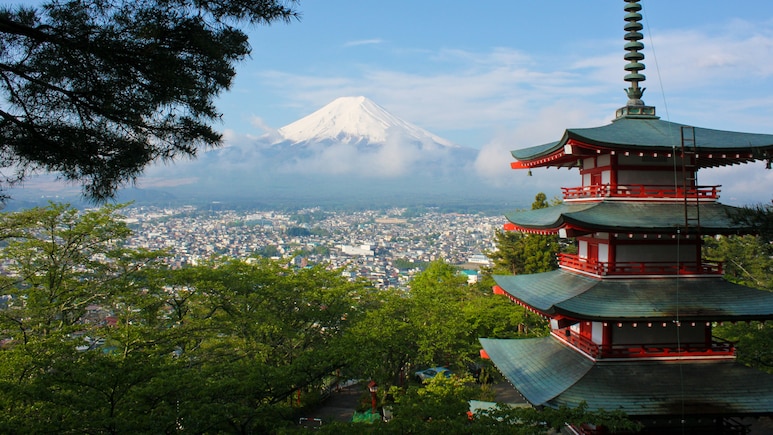 Japan Is Offering Permanent Residency To Indians For Under Rs 5,000 But There's A Catch Japan Is Offering Permanent Residency To Indians For Under Rs 5,000 But There's A Catch