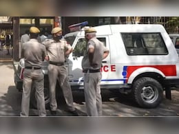 गैंगस्टरों की जड़ पर दिल्ली पुलिस की बड़ी करवाई, 58 जगहों पर छापेमारी गैंगस्टरों की जड़ पर दिल्ली पुलिस की बड़ी करवाई, 58 जगहों पर छापेमारी