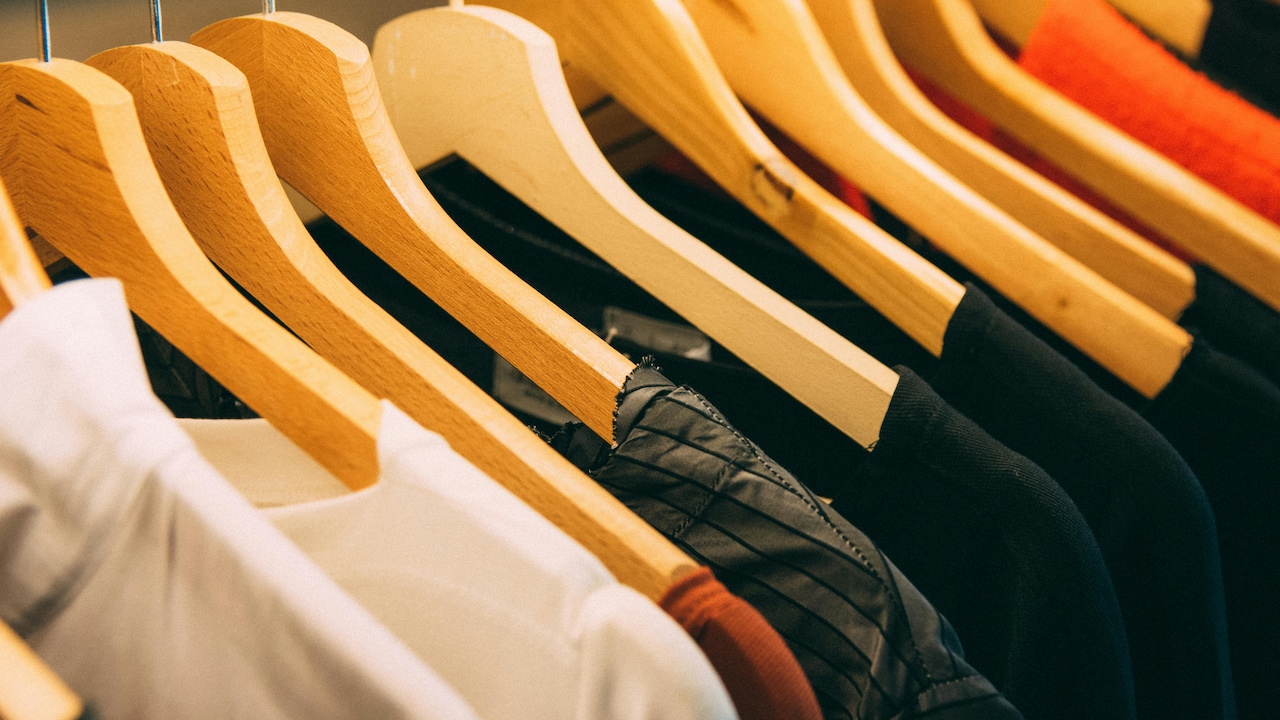 How To Choose The Right T-Shirt, Crew, V-Neck Or Polo For Every Occasion