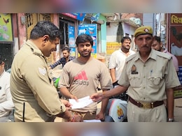 'नवरात्रि में 12 दिन बंद रखें दुकानें', यूपी के शामली में मीट दुकानदारों को प्रशासन का नोटिस 'नवरात्रि में 12 दिन बंद रखें दुकानें', यूपी के शामली में मीट दुकानदारों को प्रशासन का नोटिस