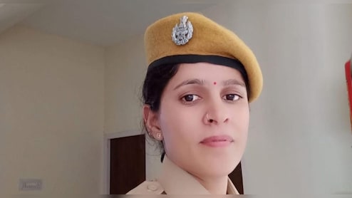 महिला कॉन्स्टेबल को ट्रॉला ने कुचला, पत‍ि के साथ मंद‍िर से मां के दर्शन कर ड्यूटी पर जा रही थीं