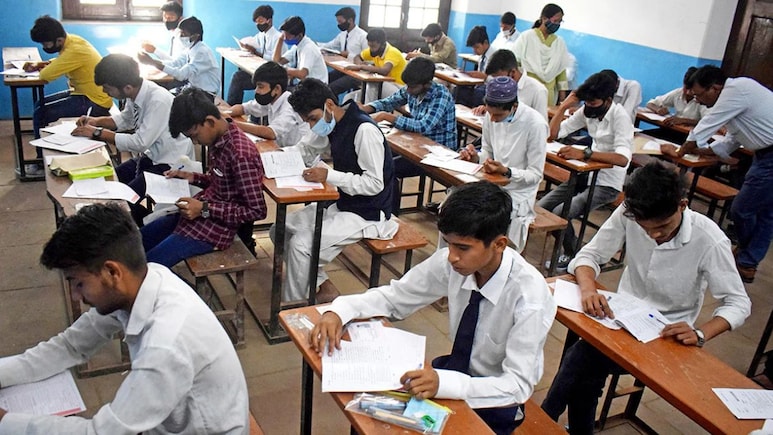 राजस्थान में कितना आसान है पेपर लीक? पैकिंग से परीक्षा केंद्र पहुंचने तक... प्रश्न-पत्र की कैसी होती सुरक्षा राजस्थान में कितना आसान है पेपर लीक? पैकिंग से परीक्षा केंद्र पहुंचने तक... प्रश्न-पत्र की कैसी होती सुरक्षा