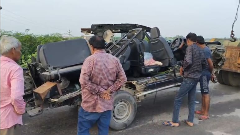 राजस्थान: पिता की अस्थियां हरिद्वार में विसर्जित कर आ रहे बेटे की मौत, तेज रफ्तार ट्रेलर ने मारी टक्कर राजस्थान: पिता की अस्थियां हरिद्वार में विसर्जित कर आ रहे बेटे की मौत, तेज रफ्तार ट्रेलर ने मारी टक्कर