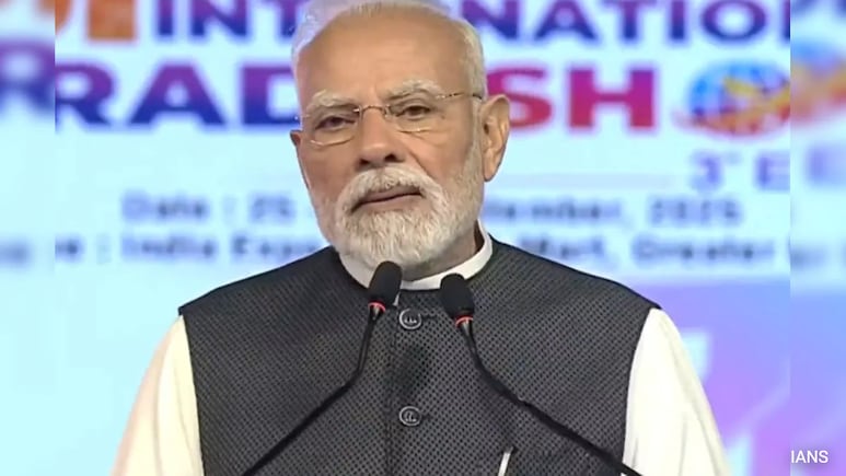 बिहारमधील लाडक्या बहिणींना मोठं गिफ्ट! महिलांच्या खात्यात येणार तब्बल एवढी रक्कम 