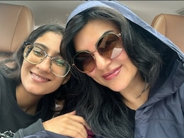 सुष्मिता सेन की बेटी रेने ने हटाया चश्मा, मॉर्डन अवतार में करवाया फोटोशूट, फैंस बोले- ये तो स्मिता पाटिल है सुष्मिता सेन की बेटी रेने ने हटाया चश्मा, मॉर्डन अवतार में करवाया फोटोशूट, फैंस बोले- ये तो स्मिता पाटिल है