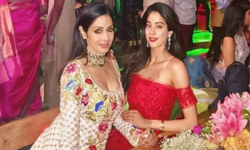 Janhvi Kapoor Says She Underwent Cosmetic Procedures "Under Mother Sridevi's Guidance": "I Don't Believe In Gatekeeping"
