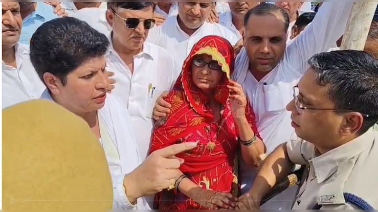 कांग्रेस विधायक रीटा चौधरी ने प्रशासन पर लगाया धक्का-मुक्की करने का आरोप, PHC उद्घाटन का मामला 