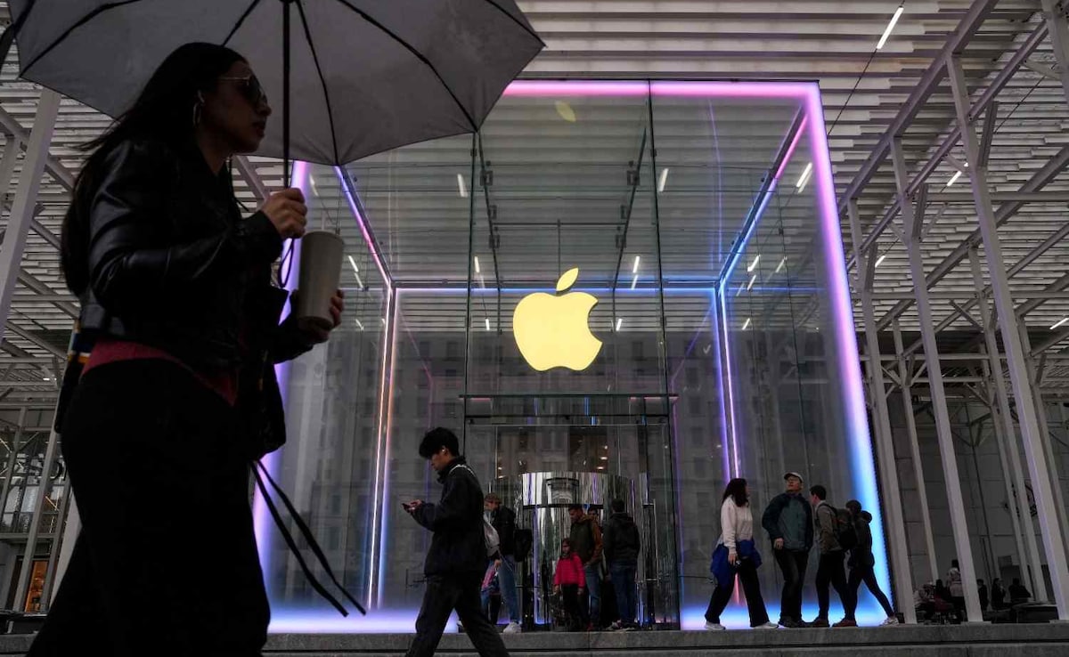 Apple Sued For Firing Jewish Employee After Denying Sabbath Time Off
